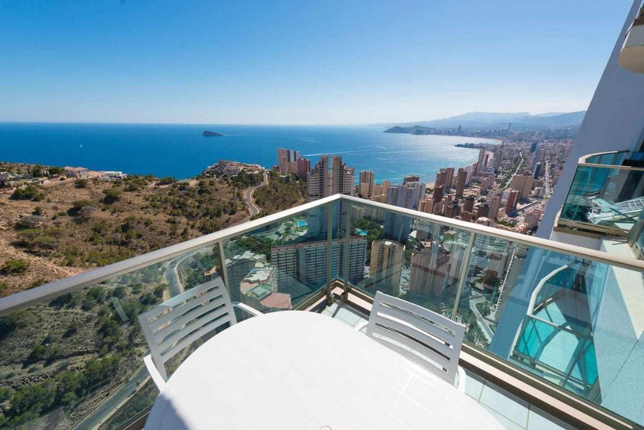 High Rise Apartment On The 39Th Floor With Private Terrace And Sea Views Benidorm Buitenkant foto