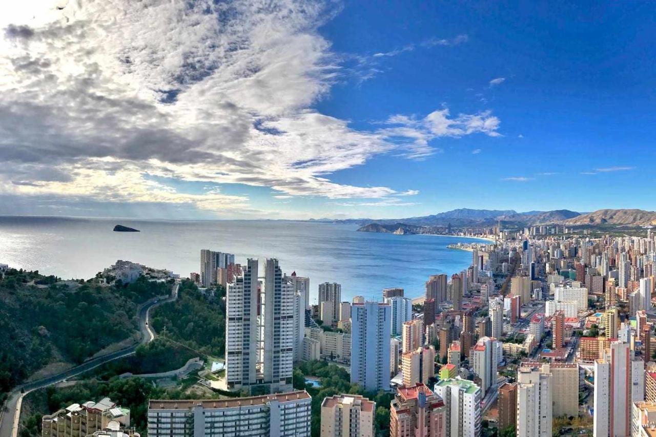 High Rise Apartment On The 39Th Floor With Private Terrace And Sea Views Benidorm Buitenkant foto