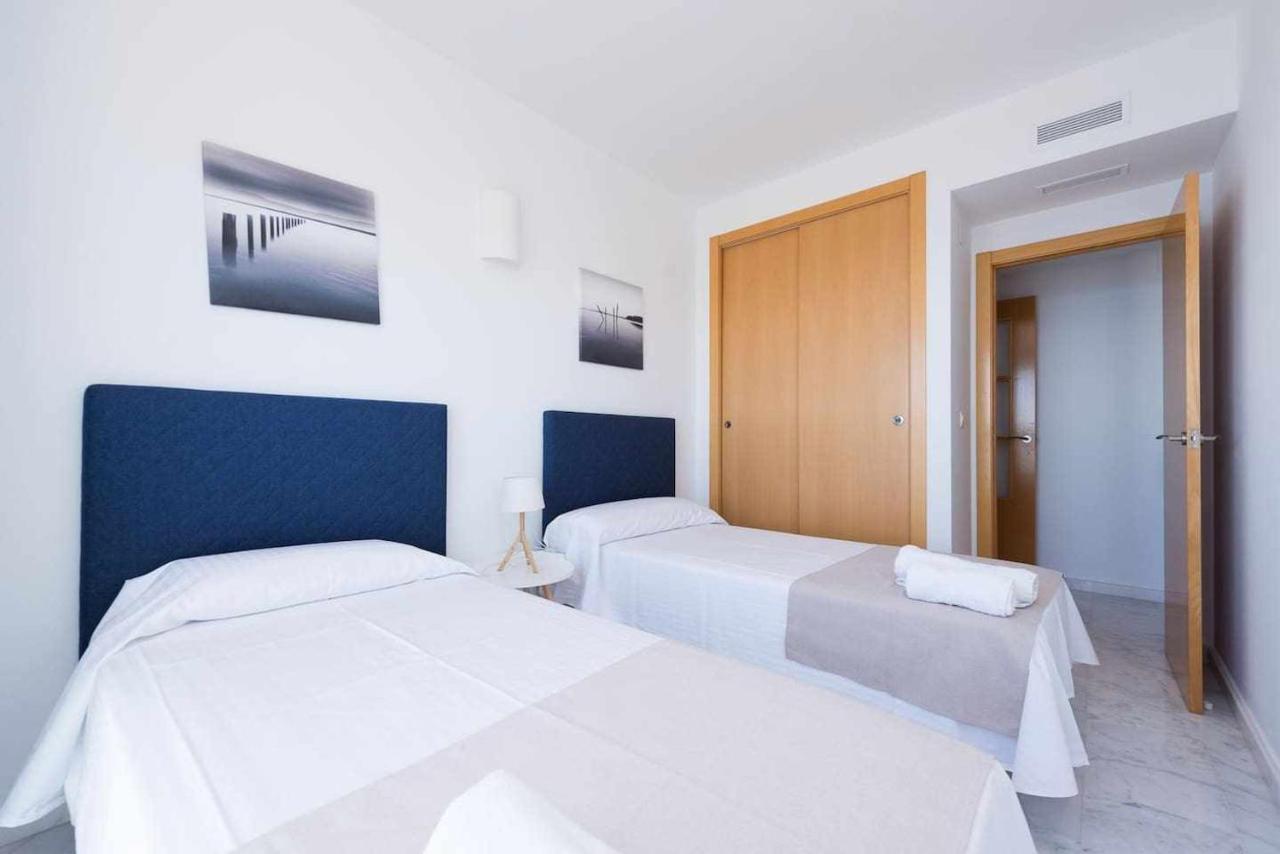 High Rise Apartment On The 39Th Floor With Private Terrace And Sea Views Benidorm Buitenkant foto