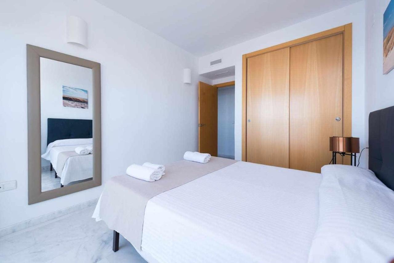 High Rise Apartment On The 39Th Floor With Private Terrace And Sea Views Benidorm Buitenkant foto