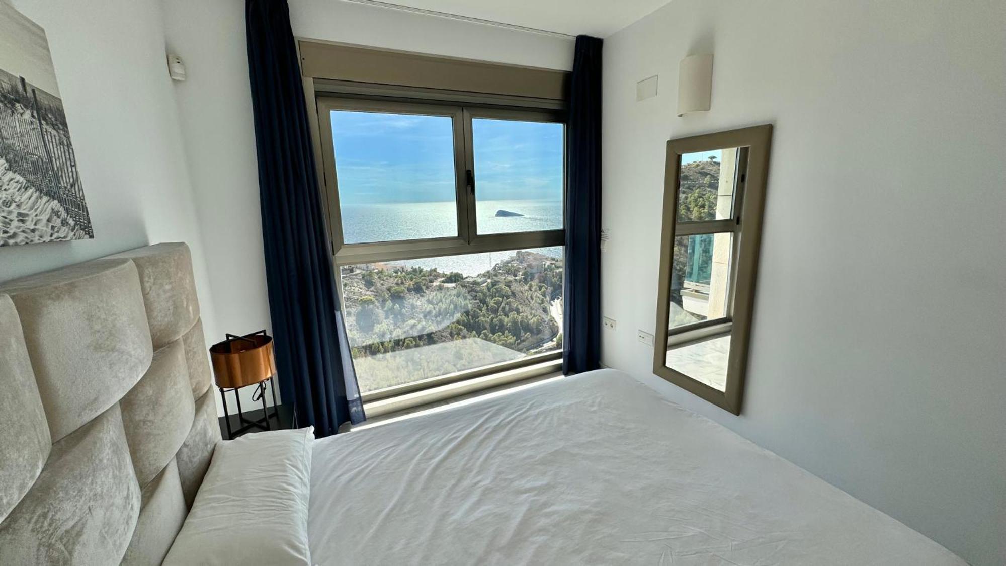 High Rise Apartment On The 39Th Floor With Private Terrace And Sea Views Benidorm Buitenkant foto