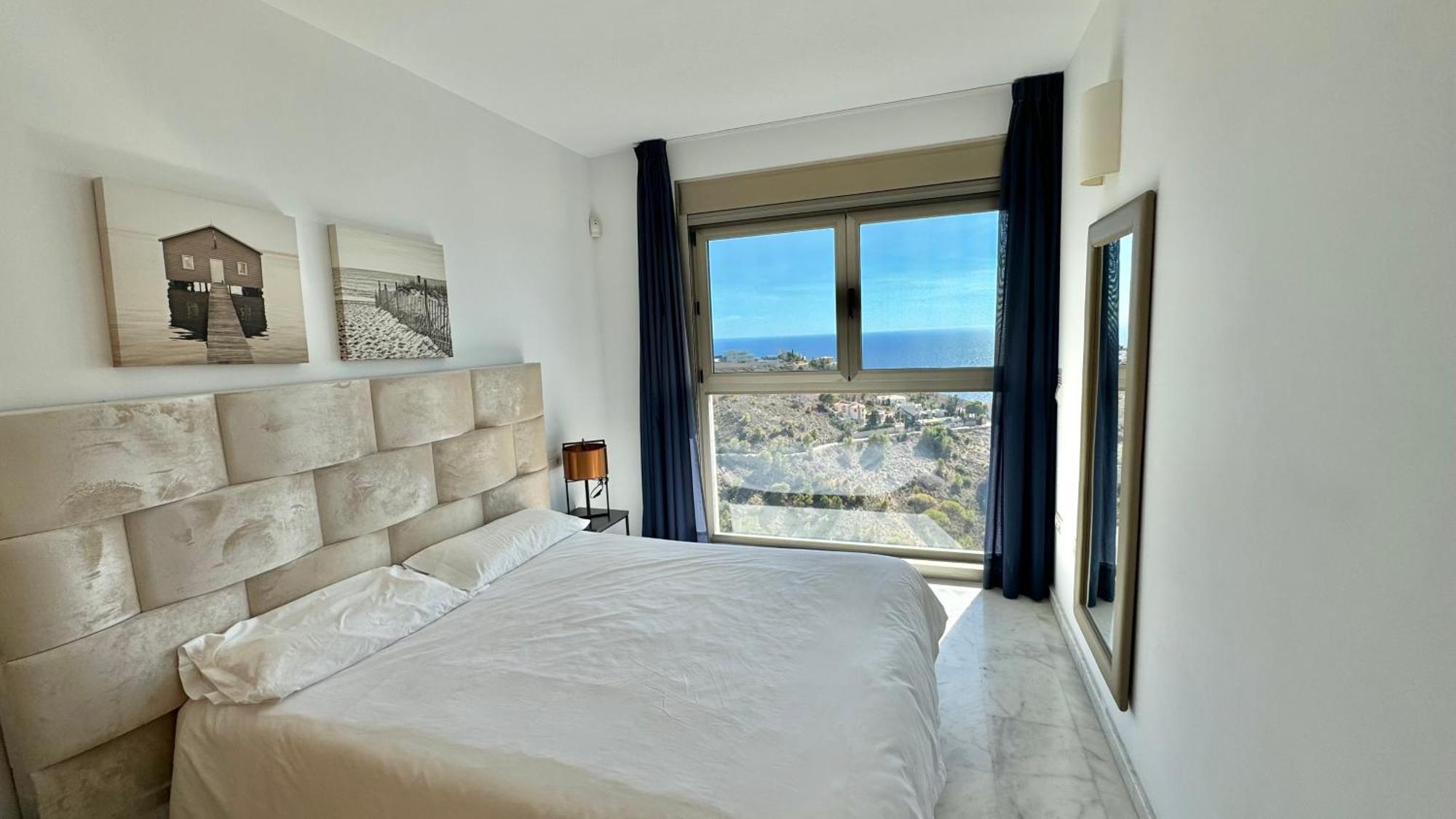 High Rise Apartment On The 39Th Floor With Private Terrace And Sea Views Benidorm Buitenkant foto